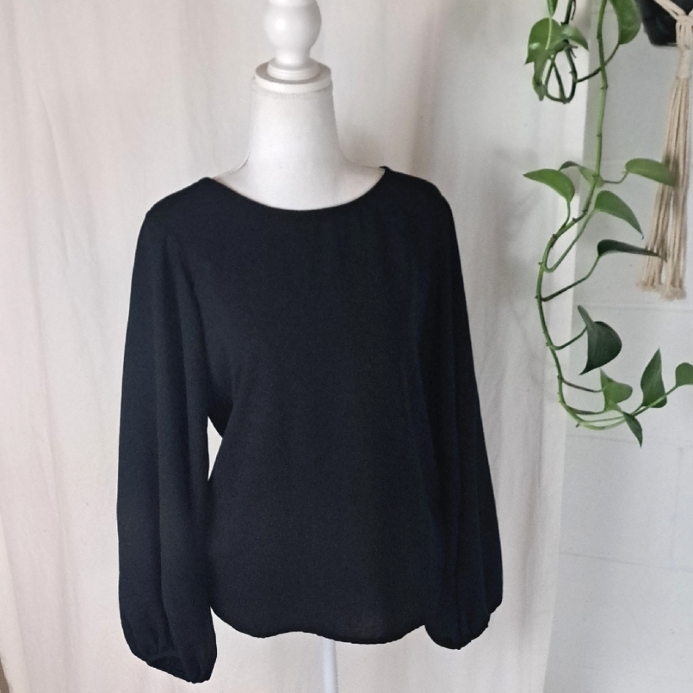 She + Sky Elegant Black Dress Top Lantern Sleeve Scoop Neck SzS
